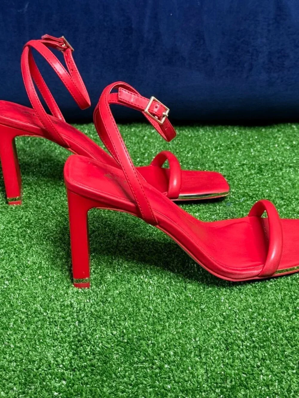 ALDO Red Strappy Leather Sandals Slim Block Heel Square Toe Gold Trim Size 7.5